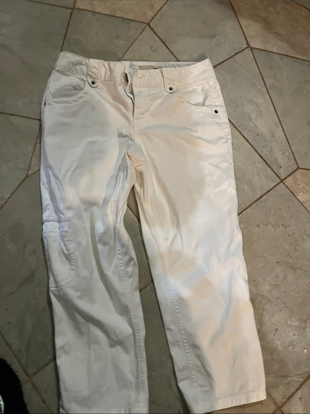 DKNY White Cropped Ankle Jeans